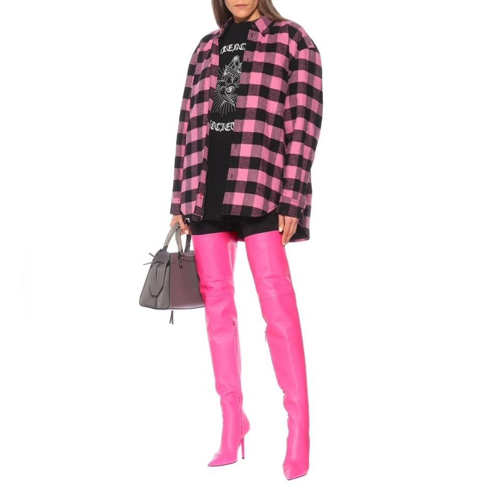 New without box unworn AUTHENTIC Balenciaga pink leather boots
